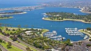 Unclassified image, 2 of 29, button - Beach-2-Bay 1br | Mission Beach | AC | Shops (San Diego)