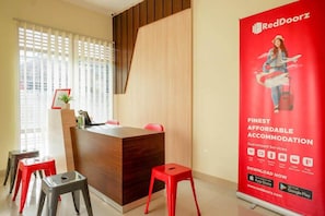 Lobby - Reddoorz Near Gejayan 3 (Depok)
