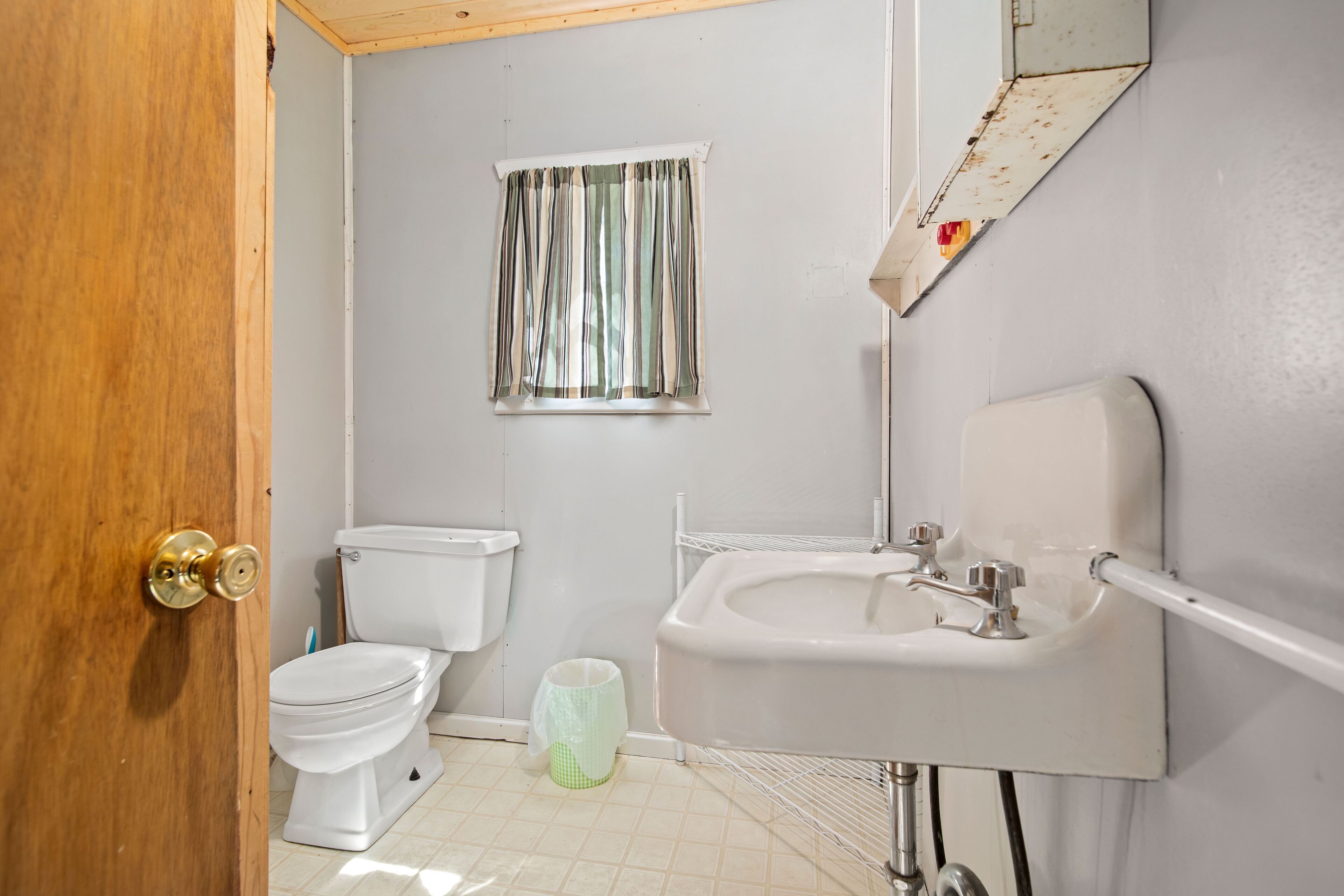 Up North Resort Located on Beautiful Pelican Lake in Nisswa, MN!