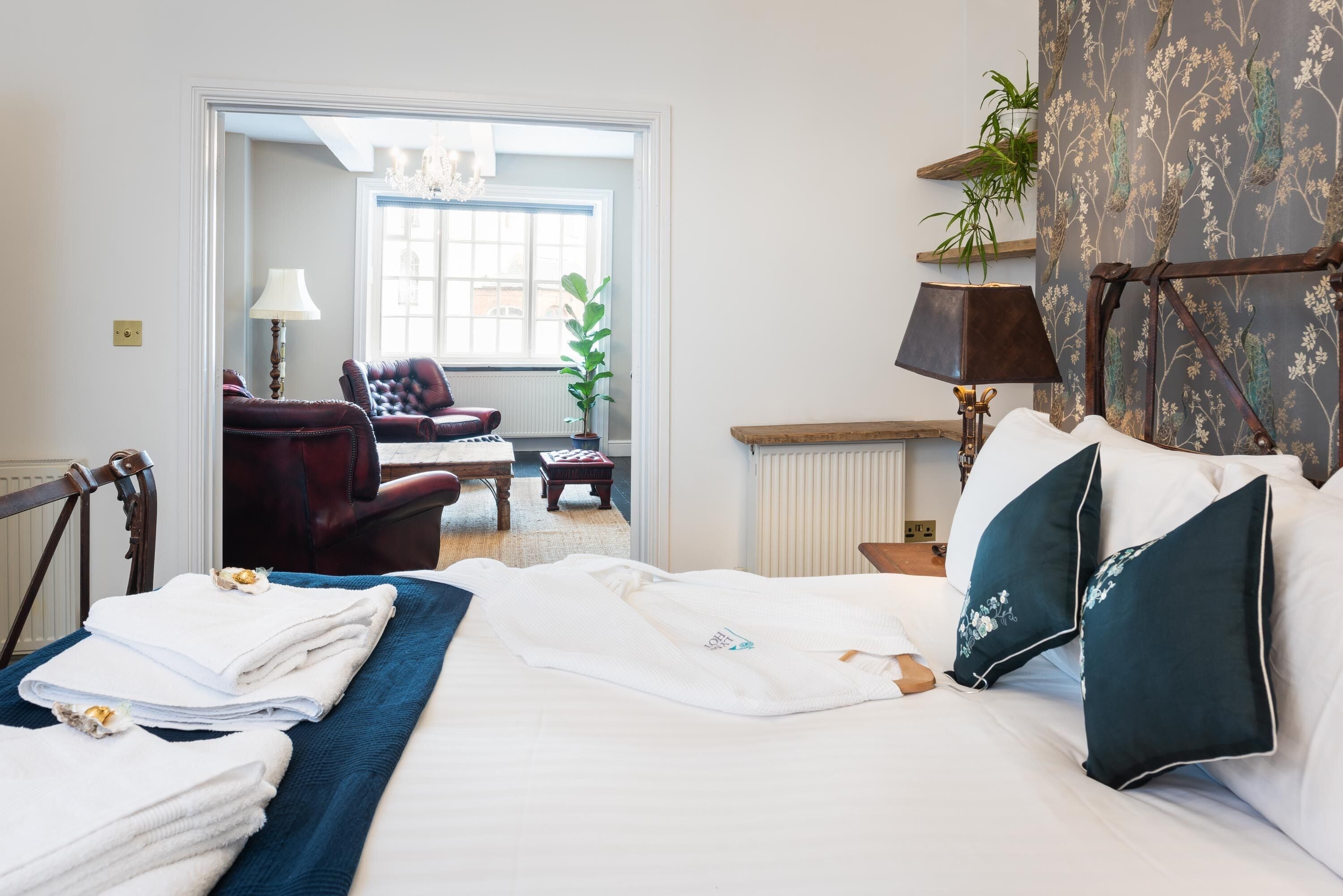 deluxe suite, ensuite (cobb suite) | 1 bedroom, free wifi