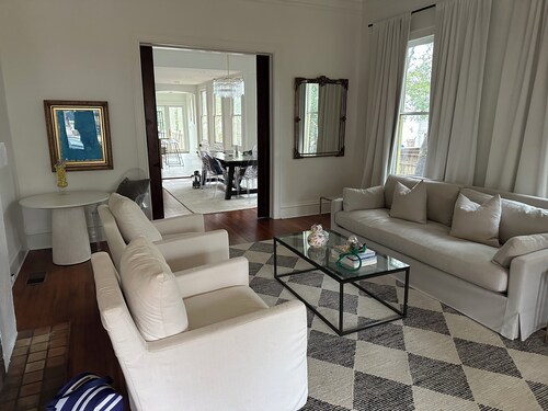 Beautiful, historic home - Private