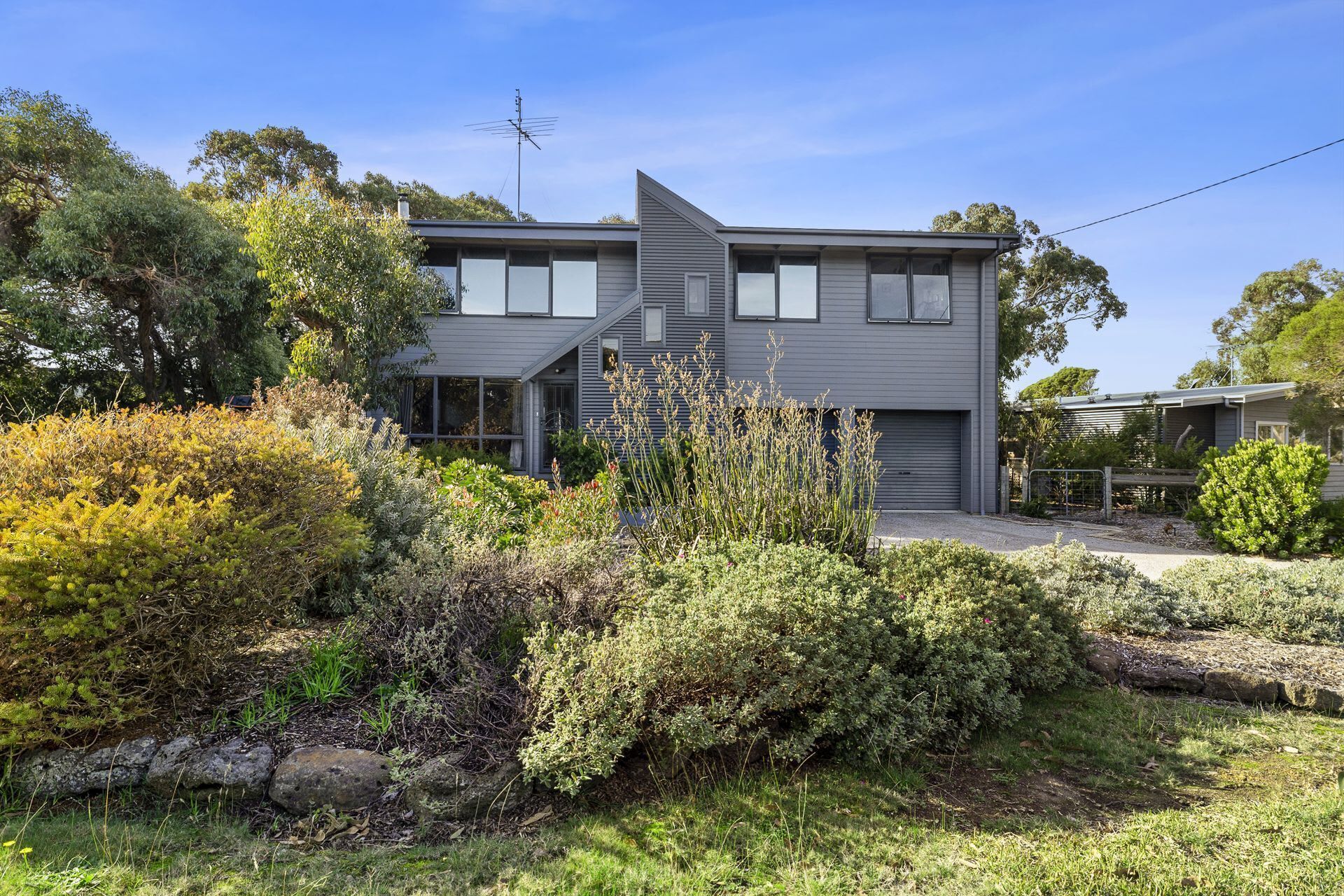 Picturesque and Treed Surroundings