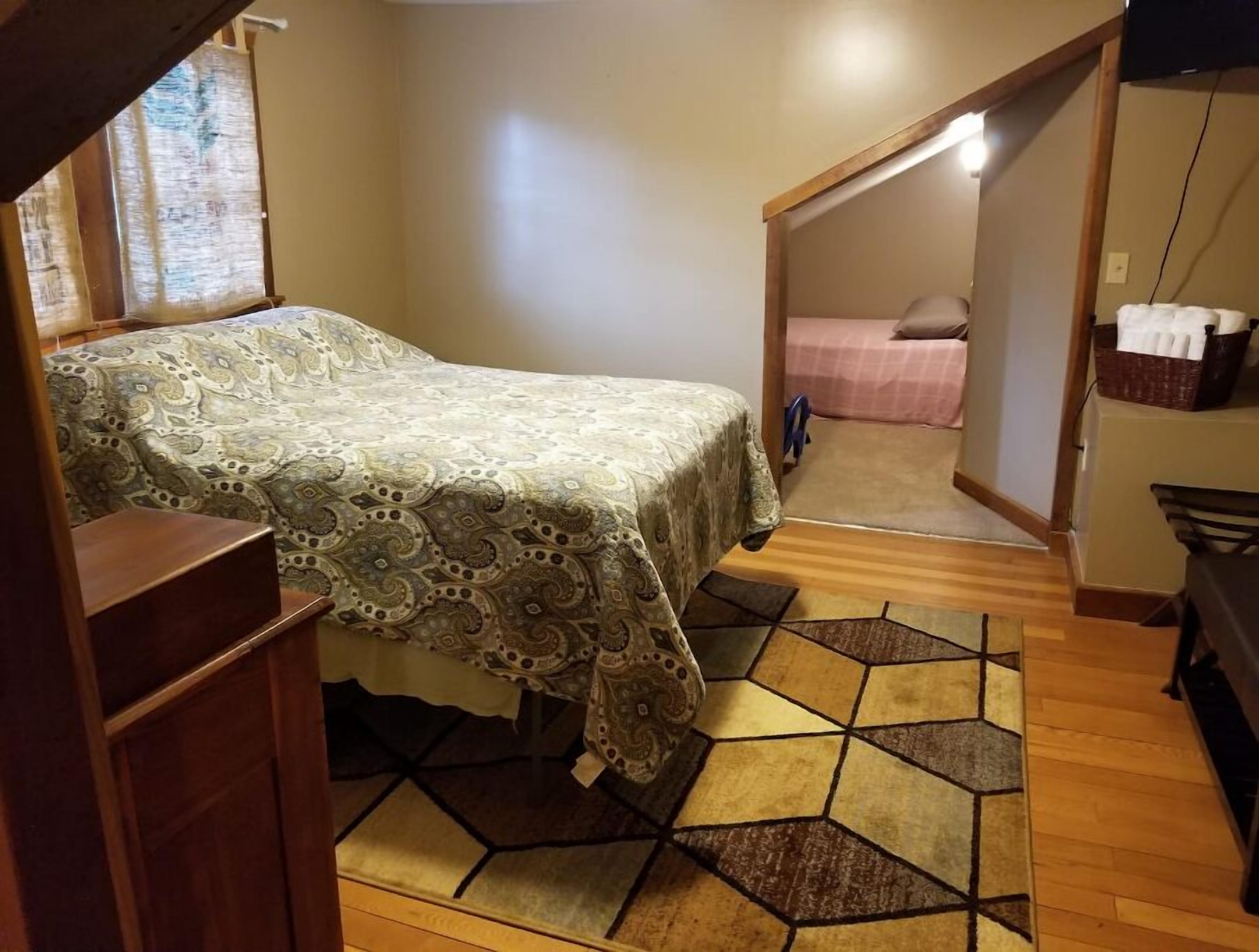 1 bedroom, desk, iron/ironing board, free WiFi