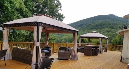 "Buffalo" Guestroom at bed and breakfast on11 park-like acres