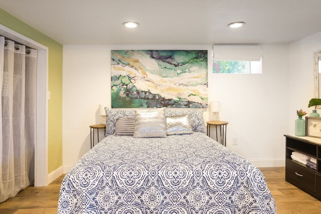 Cozy Apartment Minutes from Downtown