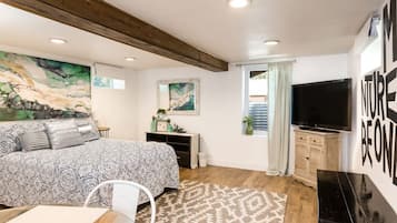 1 bedroom, iron/ironing board, free WiFi, bed sheets