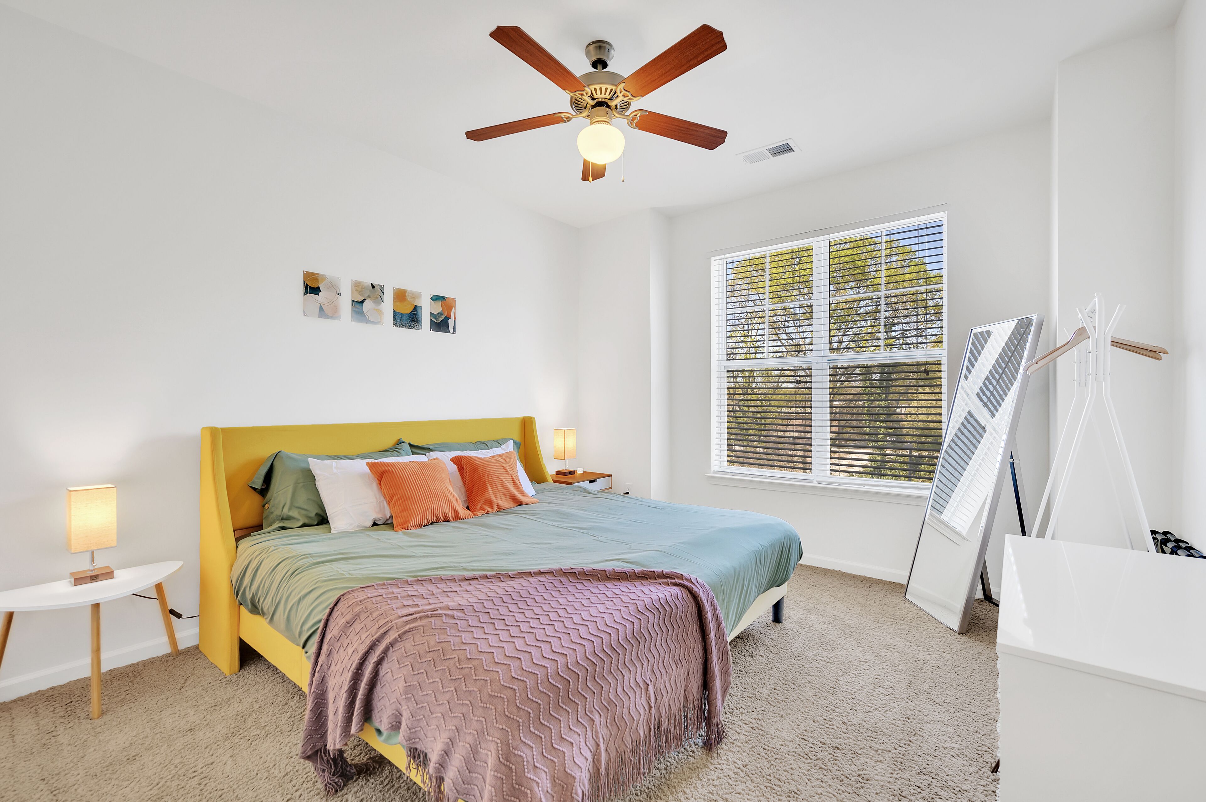 1BR King Bed near Shopping, Dining & Entertainment