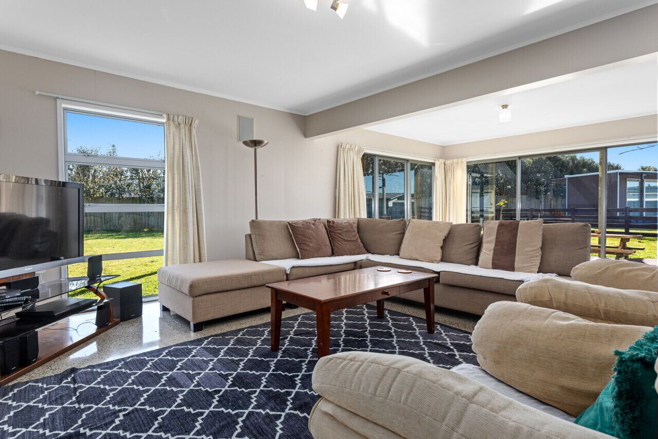 Fernseher, Kamin, Tischfußball