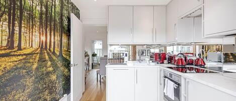 Apartment | Private kitchen | Fridge, microwave, oven, stovetop