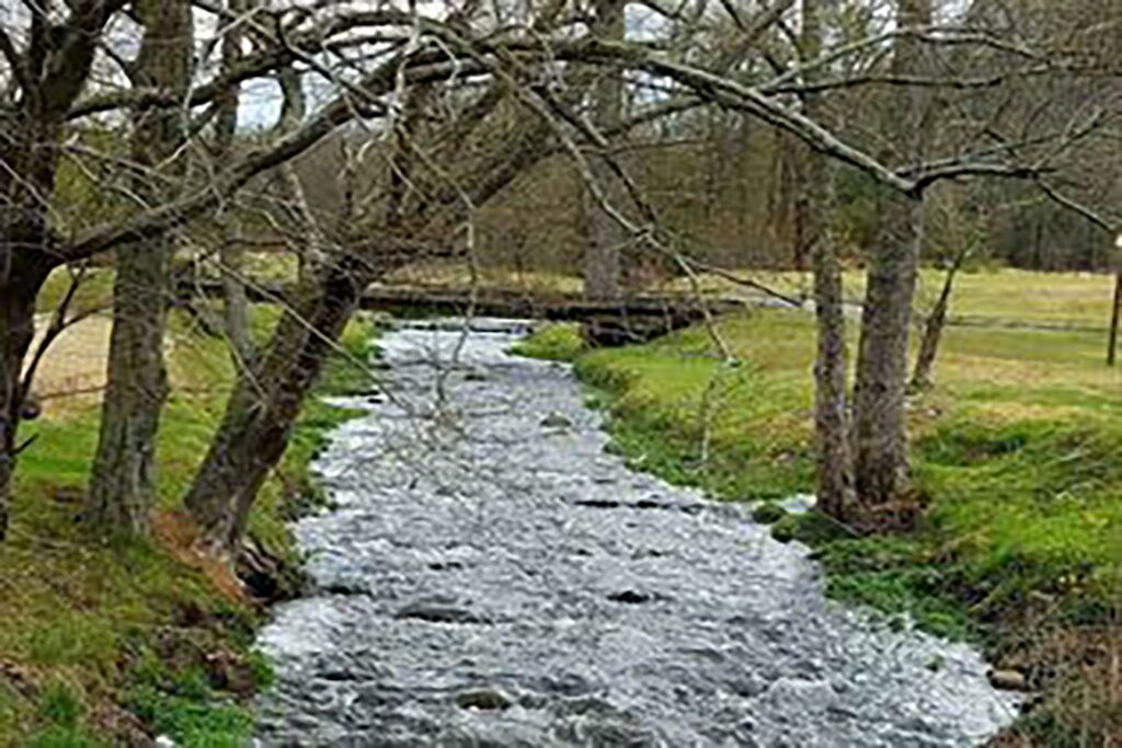 Gatlinburg - National Park Views - 2 Bedroom - Sleeps 4