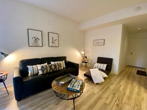 Smart TV, fireplace, table tennis, books