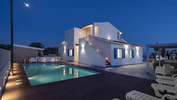 Piscine extérieure