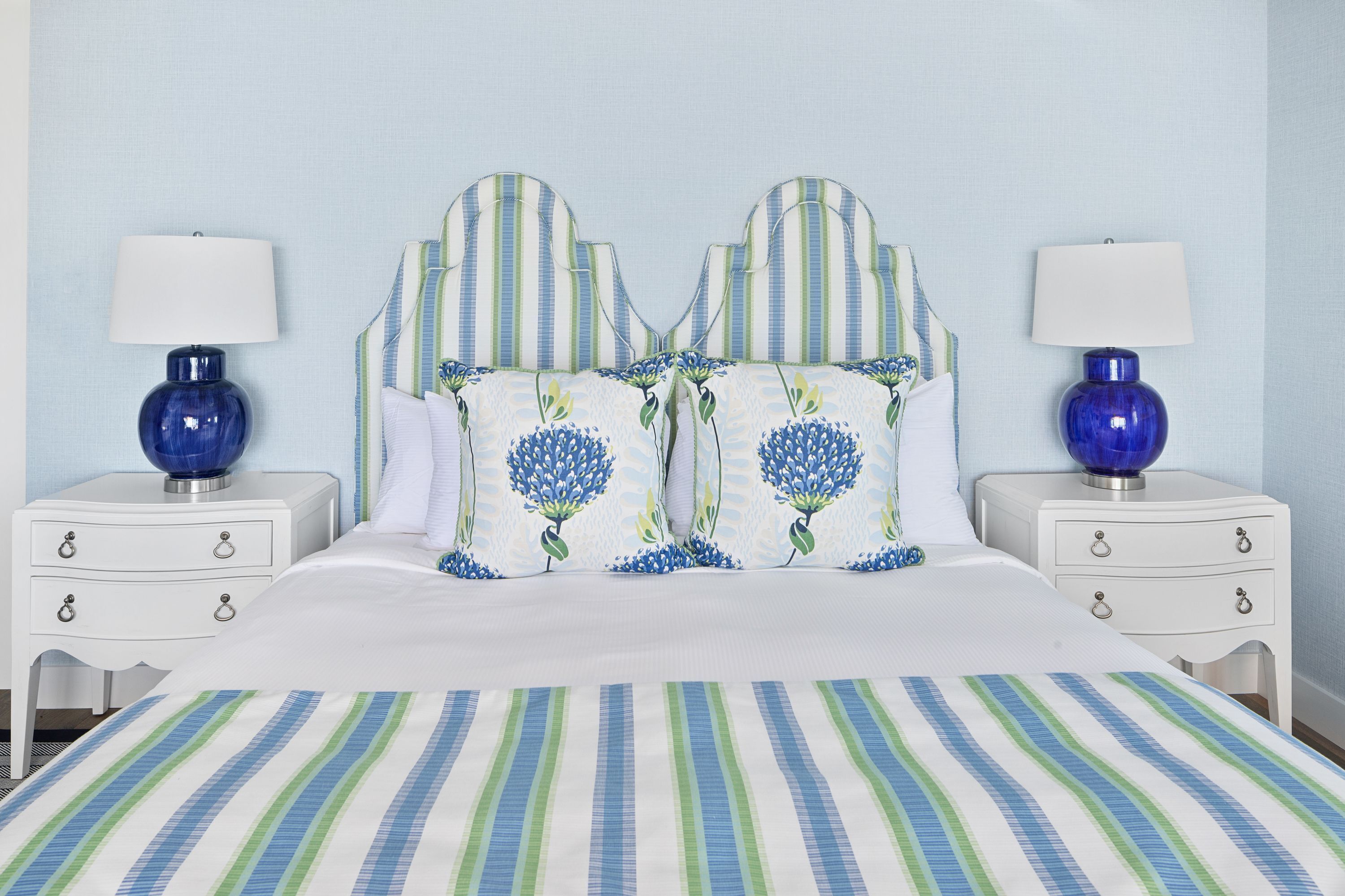 "Beachwood", Upscale Beach Residence with Stunning Ocean Views