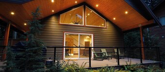 Your Mountain Oasis Awaits: Light the fire, soak in the Hot Tub, warm up in the Sauna, bring Fido