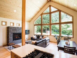 Smart TV, fireplace, offices