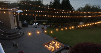 Peaceful Seattle Luxury Estate Romantic Seaview Guesthouse