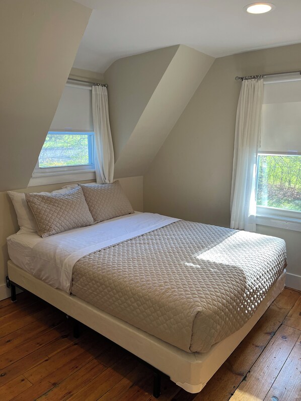 4 bedrooms, desk, free WiFi