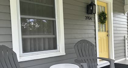 Wine, Dine & Unwind: Your Keuka Lake Getaway!