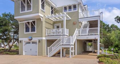 Sea The Light: 6BR w/ Pool, Hot Tub, Walk Beach