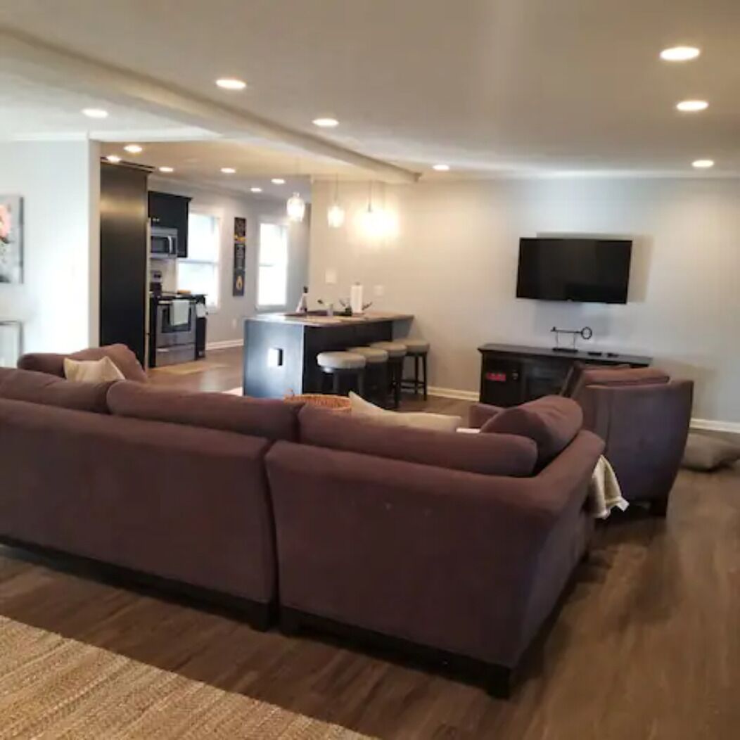 Tranquil, fully loaded, family friendly getaway, fast Wi-Fi near Atlanta