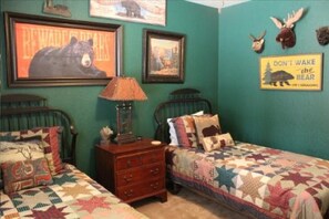 2 bedrooms, WiFi, bed sheets - Two bedroom  in United States of America, Cloudcroft (Cloudcroft)