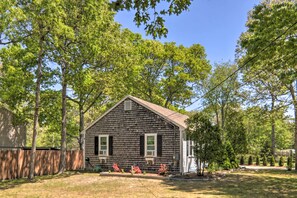 Exterior - Cape Cod Escape ~ 2 Mi To Beaches & Dining! (Yarmouth)