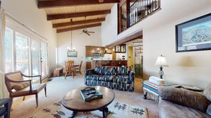 Flat-screen TV, fireplace, DVD player - Pet Friendly | Close to Lifts | Spacious | Garage Access | Angel Fire Commons C8 (Angel Fire)