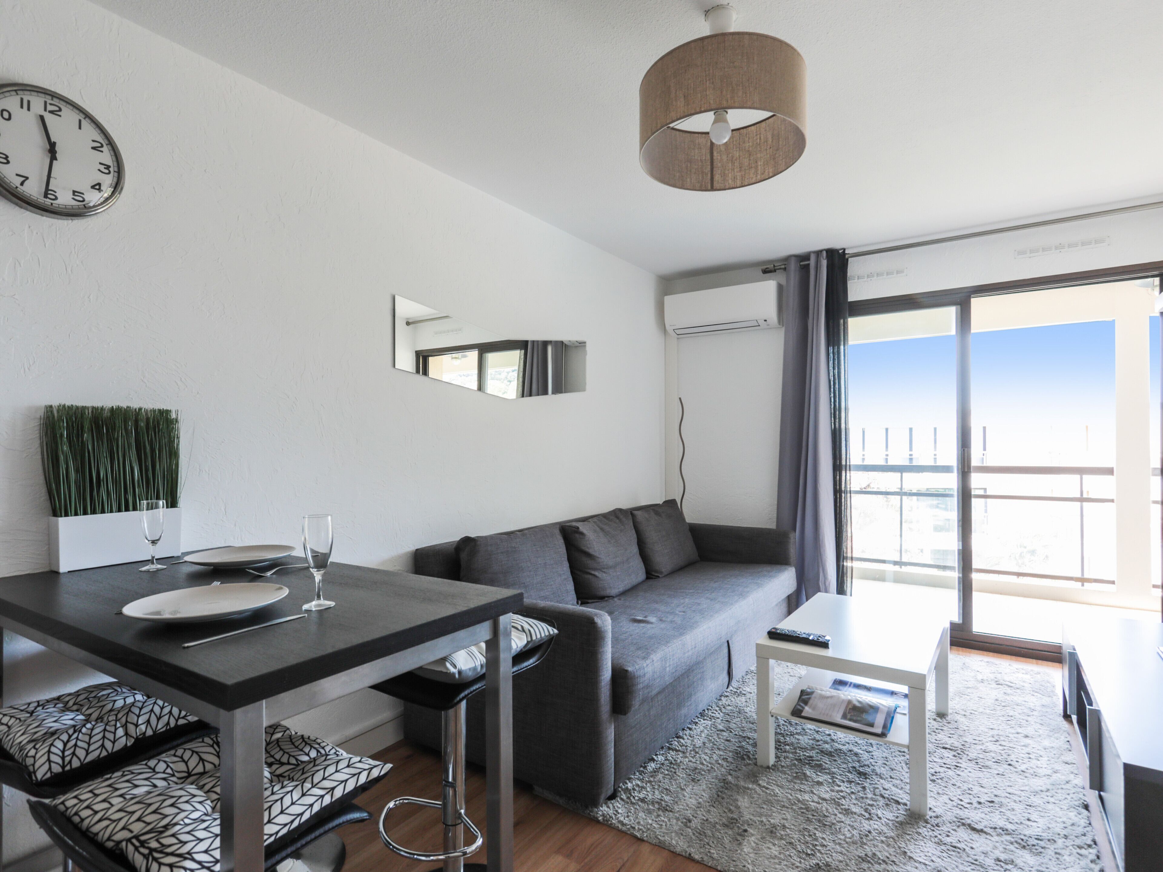 Nice flat with pool and terrace in Mandelieu-la-Napoule - Welkeys