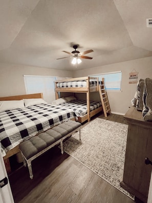 3 bedrooms, iron/ironing board, travel cot, free WiFi