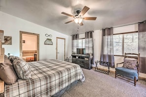 3 bedrooms, iron/ironing board, travel cot, Internet