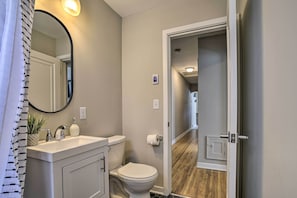 Free toiletries, hair dryer, heated floors, towels