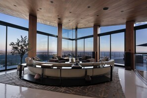 Unclassified image, 2 of 51, button