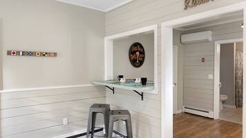 Condo (Ames for Fun) | In-room dining