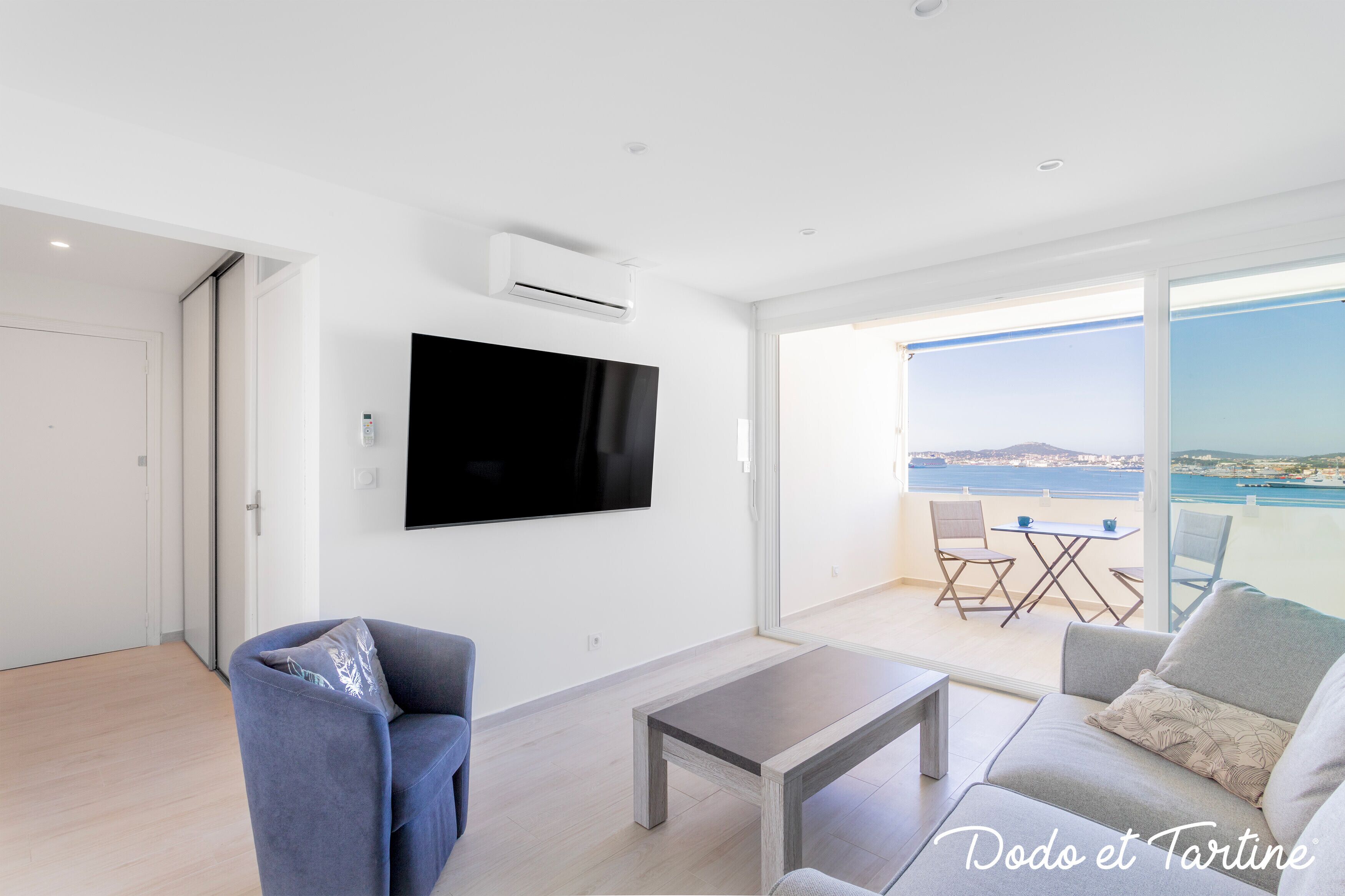 Sea view 3 bedroom with AC and parking - Dodo et Tartine