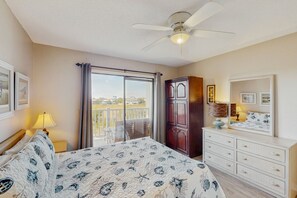 2 bedrooms, iron/ironing board, Internet, bed sheets