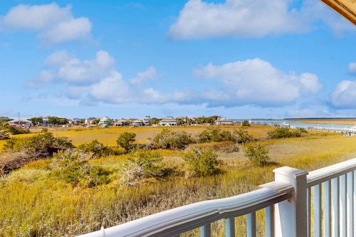 Second-Floor Condo w/Private Covered Balcony, Views, Free WiFi, and Shared Pool