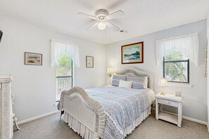 4 makuuhuonetta, silitysrauta/-lauta, internet, vuodevaatteet