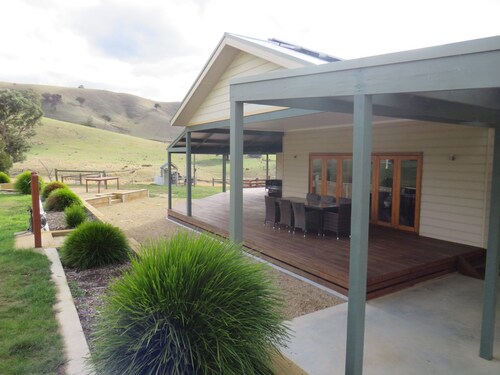 Bonnie Valley Retreat - Rural Bonnie Doon Property