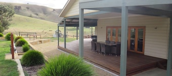 Bonnie Valley Retreat - Rural Bonnie Doon Property