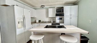 Cute, Cozy Home! Only ONE Block From Mercy!