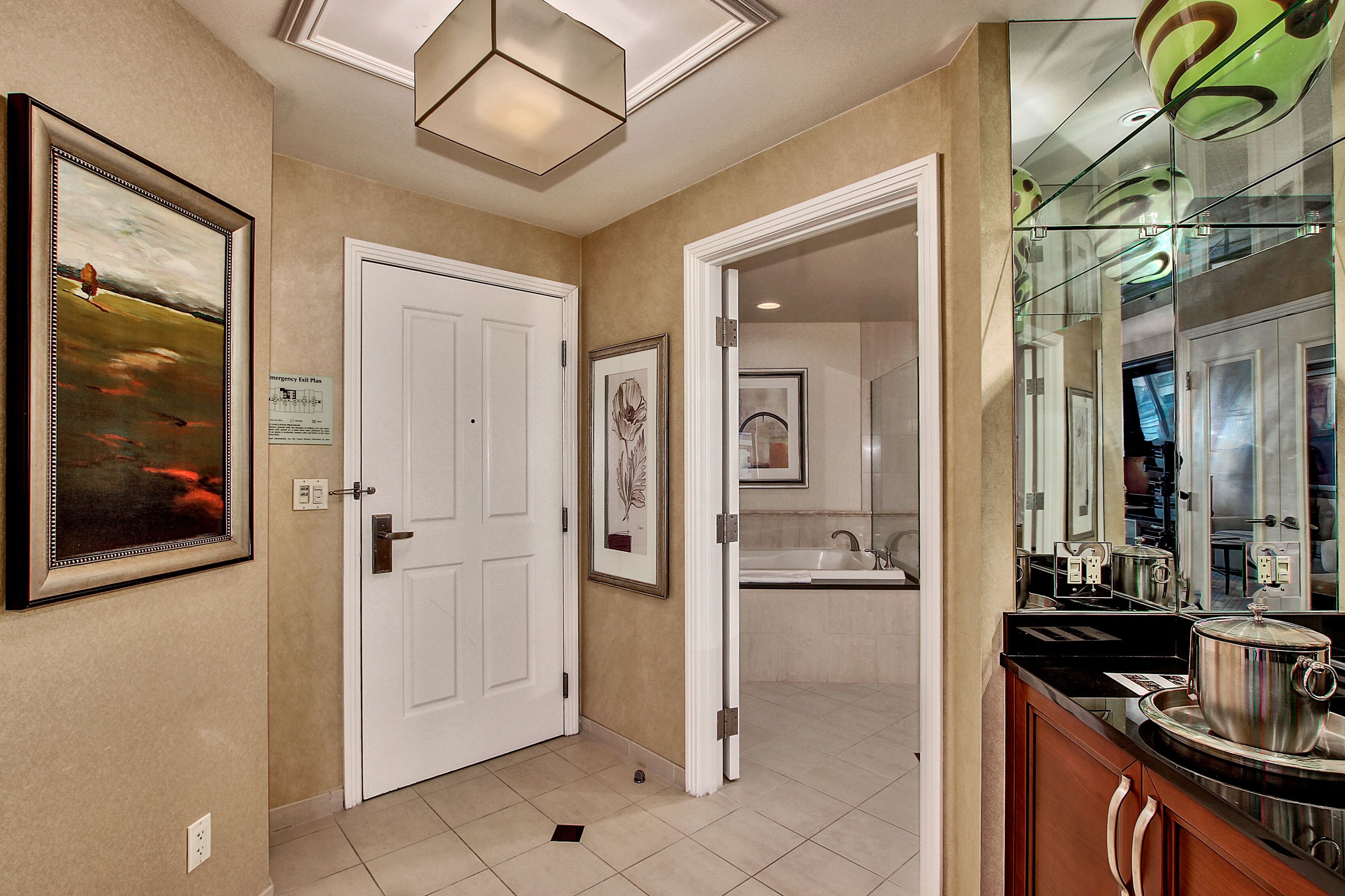 MGM Signature Balcony Suite 5073 NO RESORT FEE