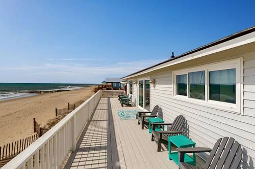 Dog-Friendly Home Right On Beach w/ Private Washer/Dryer & Free WiFi