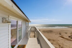 Unclassified image, 4 of 21, button