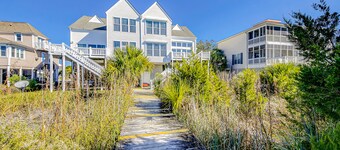 Oceanfront house with ocean views & beach access - near dining & golf