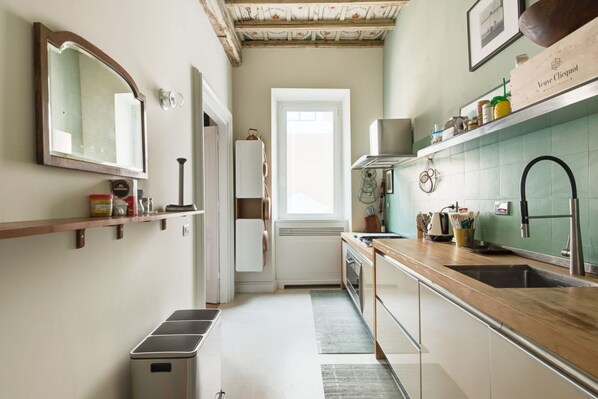 Kühlschrank, Ofen, Geschirrspüler