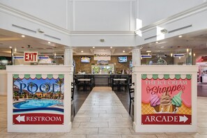 Bar (on property) - Paradise close to Disney. Heated pool Near Universal & Epic (Davenport)