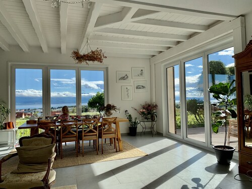 Stunning 6-bed Villa in Etoy