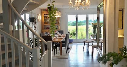 Stunning 6-bed Villa in Etoy