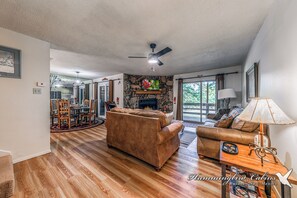 TV, fireplace, DVD player