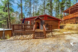 Exterior - A Step Above: Cozy Cabin Retreat Near River & Midtown Ruidoso! (Ruidoso)